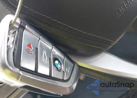 2016 BMW 740I из США, поврежденный, VIN WBA7E2C56GG504523